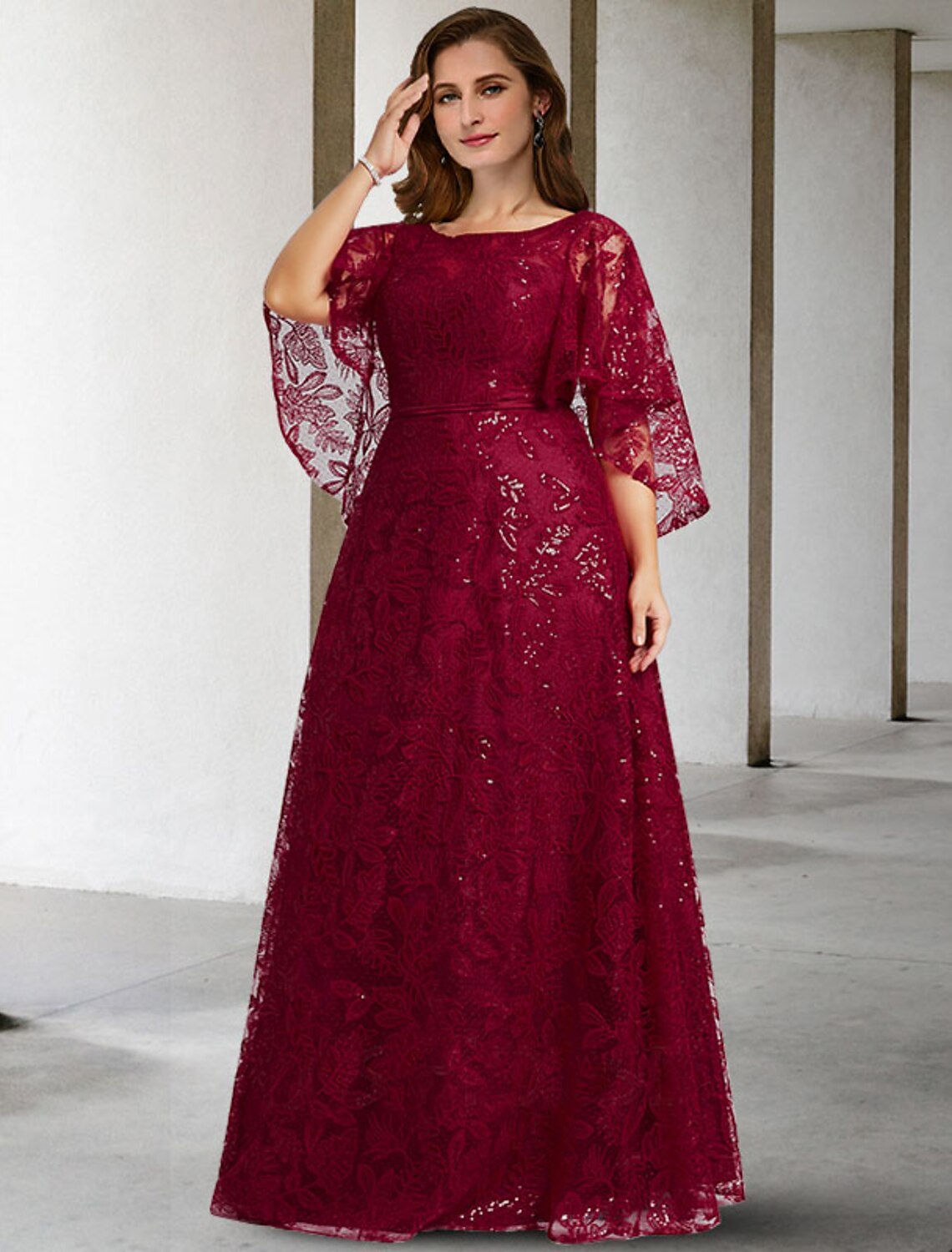 A-Line Mother of the Bride Dress Plus Size Elegant Jewel Neck Floor Length Lace Half Sleeve No with Sequin Appliques