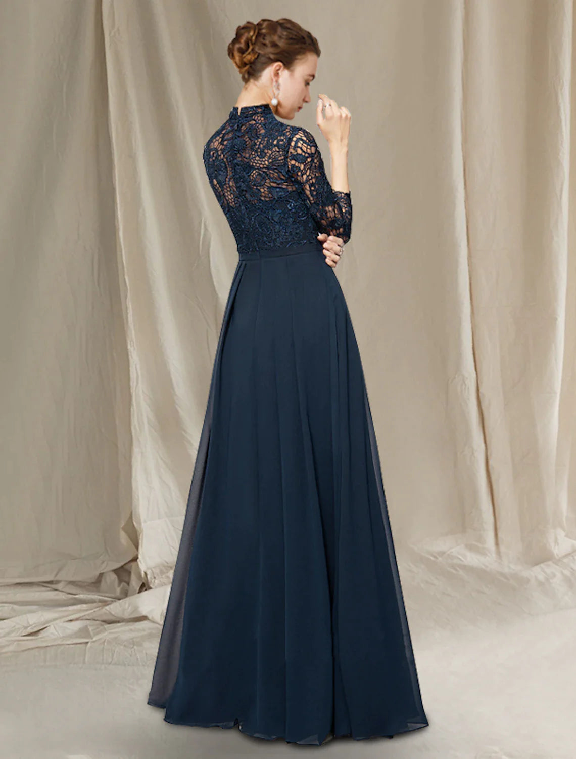 A-Line Mother of the Bride Dress Elegant High Neck Floor Length Chiffon Lace Short Sleeve with Pleats