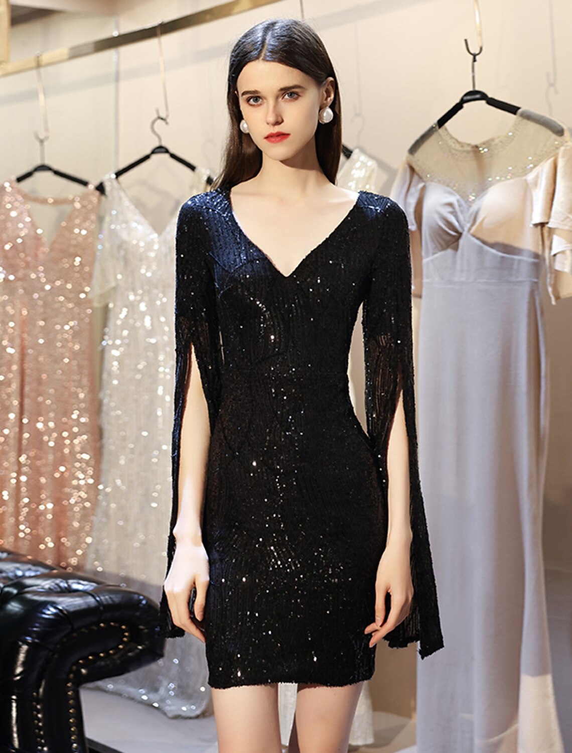 Sheath / Column Sparkle Elegant Homecoming Cocktail Party Dress V Neck Long Sleeve Short / Mini Sequined with Sequin Slit