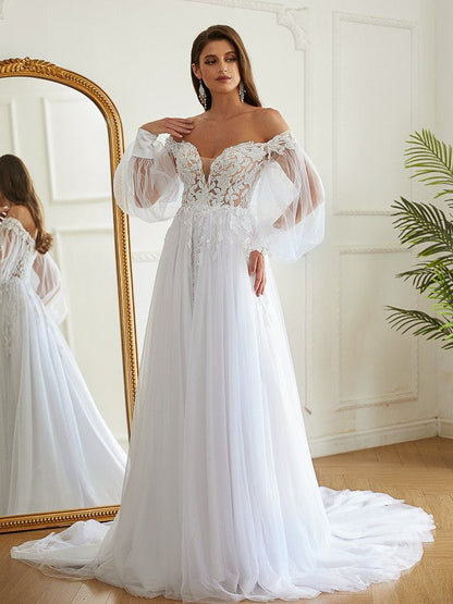 A-Line/Princess Lace Spaghetti Straps Sleeveless Chapel Train Wedding Dresses