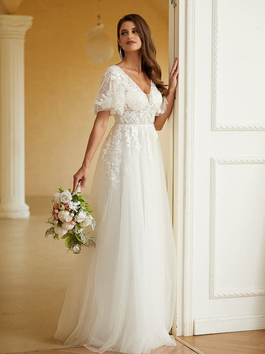 A-Line/Princess Tulle Lace V-neck Short Sleeves Floor-Length Wedding Dresses
