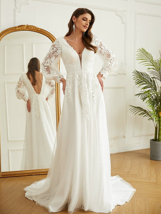 A-Line/Princess Tulle Lace V-neck Long Sleeves Court Train Wedding Dresses