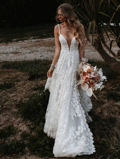Beach Sexy Boho Wedding Dresses A-Line Sweetheart Camisole Spaghetti Strap Court Train Lace Bridal Gowns With Appliques