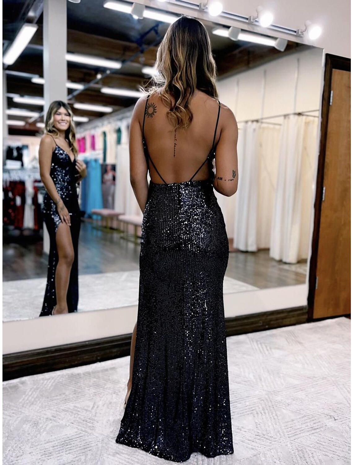 Mermaid / Trumpet Prom Dresses Sparkle & Shine Dress Formal Floor Length Sleeveless V Neck Sequined Backless with Sequin