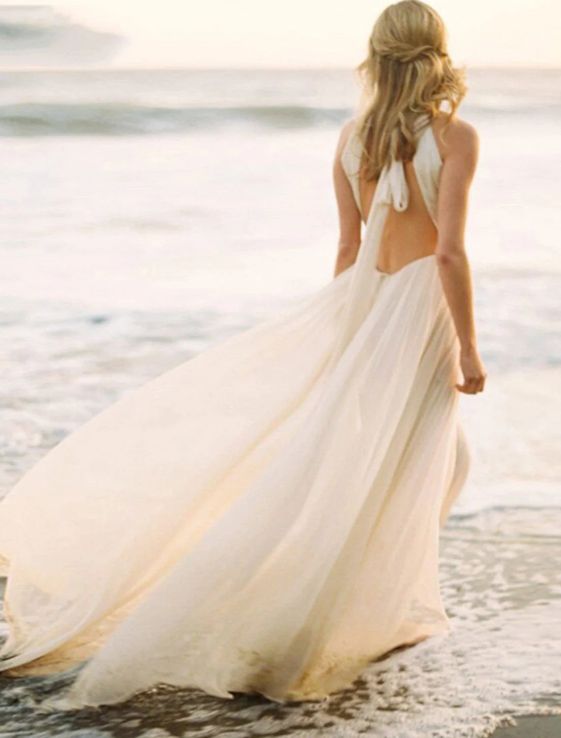 Beach Open Back Boho Wedding Dresses A-Line Halter Sleeveless Sweep / Brush Train Chiffon Bridal Gowns With