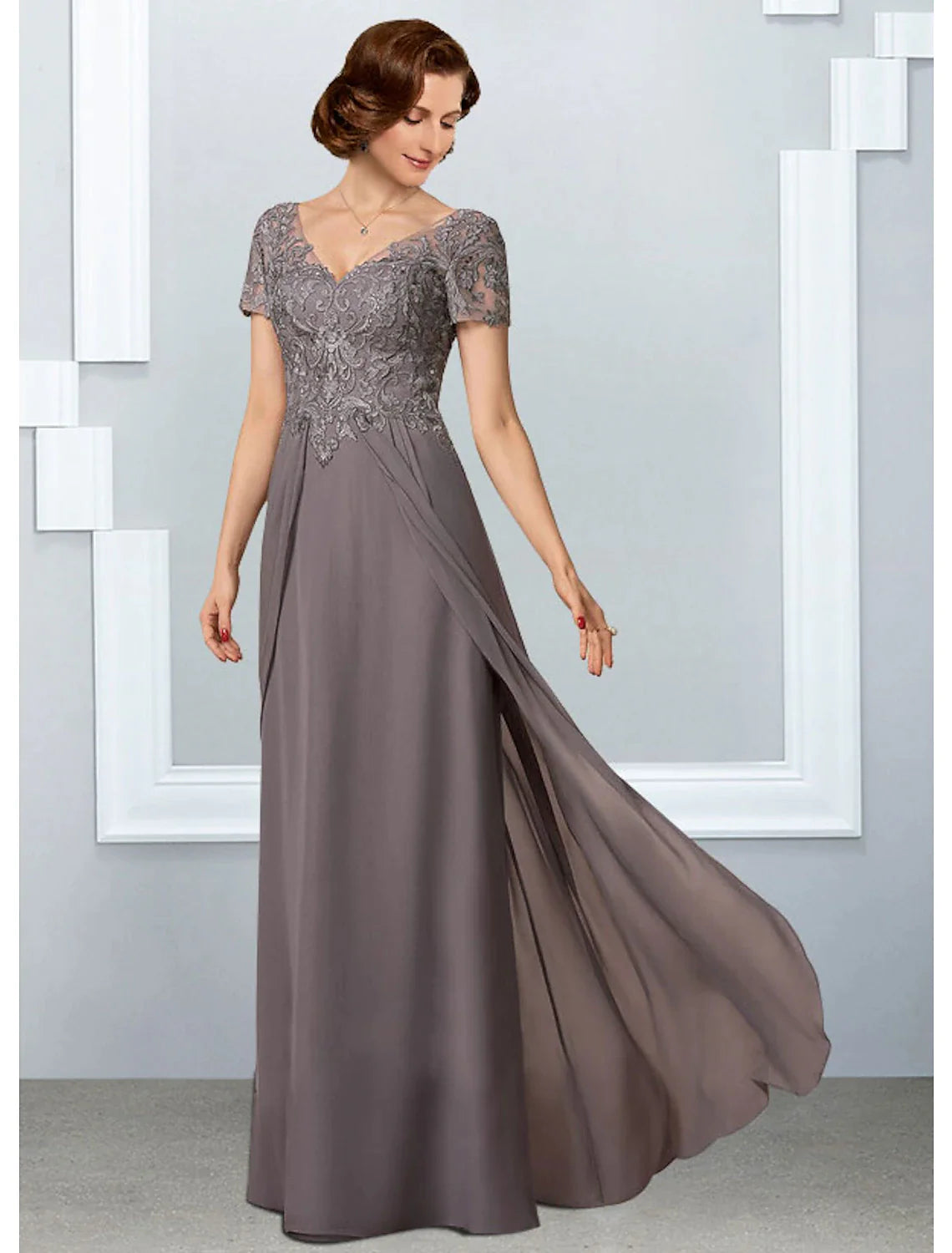 A-Line Mother of the Bride Dress Elegant V Neck Floor Length Chiffon Lace Short Sleeve with Pleats Appliques
