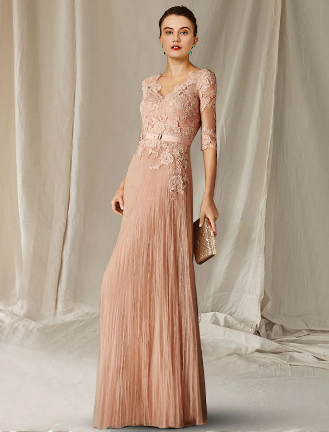 A-Line Mother of the Bride Dress Luxurious Elegant V Neck Floor Length Lace Tulle Half Sleeve with Pleats Appliques
