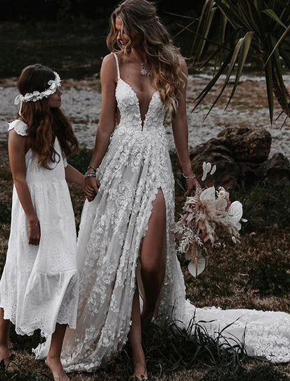 Beach Sexy Boho Wedding Dresses A-Line Sweetheart Camisole Spaghetti Strap Court Train Lace Bridal Gowns With Appliques